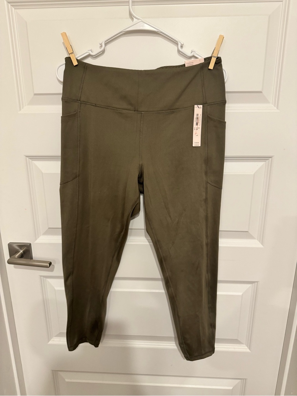Victoria’s Secret Essential Leggings